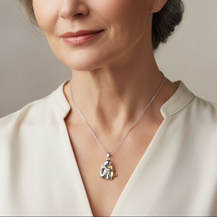 Olivia™ – Dog Pendant Necklace