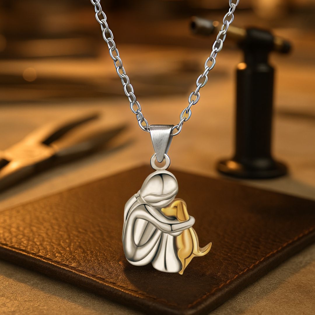 Olivia™ – Dog Pendant Necklace